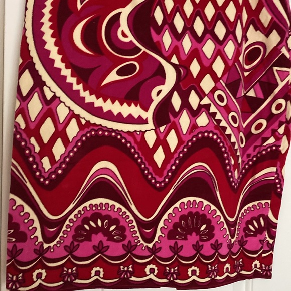 D&G 💯 Cotton Velvet Beautiful Print Skirt Never Used Made in Italy 🇮🇹 - Picture 3 of 16